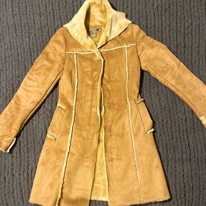 Elegant Tan Teddy Jacket with Cream Accents